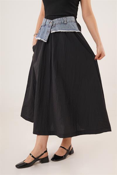 Denim Detaylı Siyah Paraşüt Etek