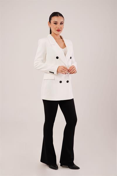 Kruvaze Düğmeli Beyaz Blazer Ceket