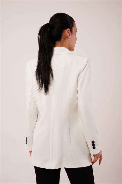 Kruvaze Düğmeli Beyaz Blazer Ceket