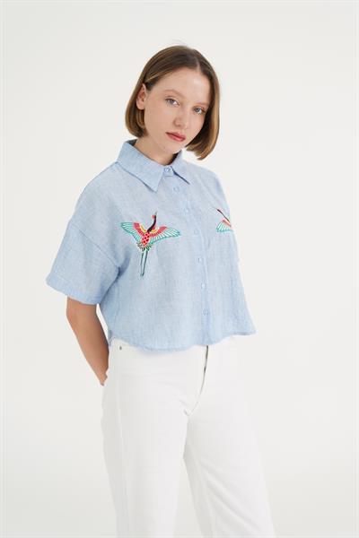 Kuş Nakışlı Kısa Kol Mavi Gömlek