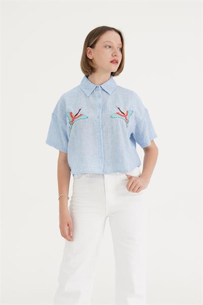 Kuş Nakışlı Kısa Kol Mavi Gömlek