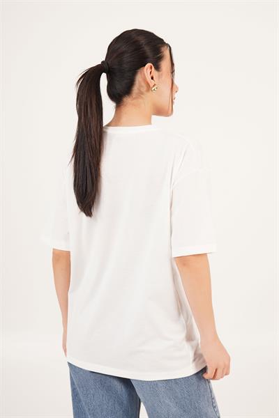 Kuş Nakışlı ve Taş Detaylı Basic Beyaz Tişört