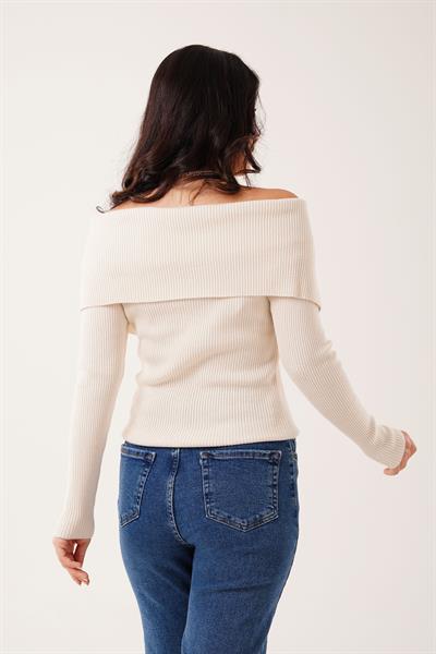 Madonna Yaka Omuz Dekolteli Bej Triko Kazak