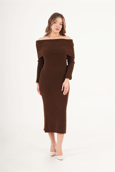 Mega Madonna Yaka Kahve Triko Elbise 