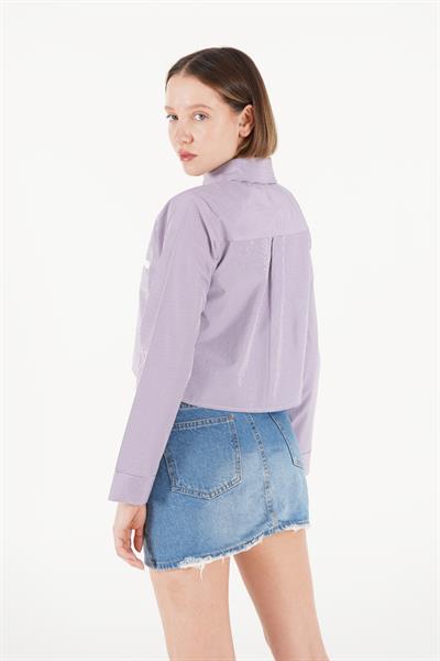 Mega Cep Detaylı Lila Crop Gömlek
