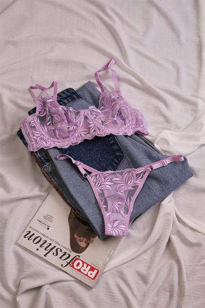 Mega Çiçek Nakışlı Lila Bralet Takımı (Tanga & Sütyen)