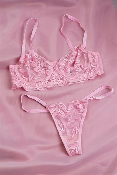 Mega Çiçek Nakışlı Pembe Bralet Takımı (Tanga & Sütyen)