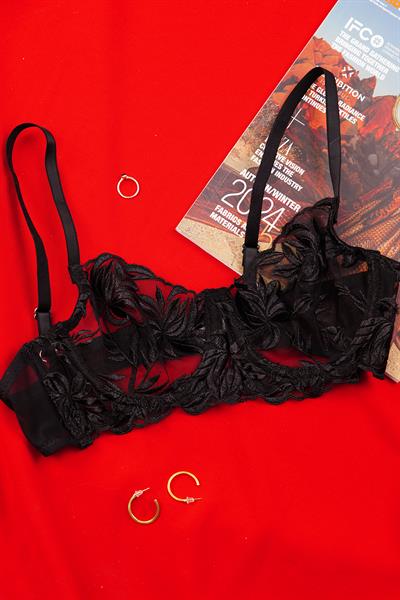 Mega Çiçek Nakışlı Siyah Bralet Takımı (Tanga & Sütyen)
