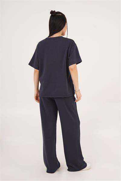 Bel Bağlama Detaylı ve Salaş Tişört Modal Lacivert Takım