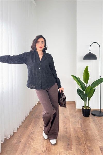 Nakış Çiçek İşlemeli Desenli Siyah Gömlek