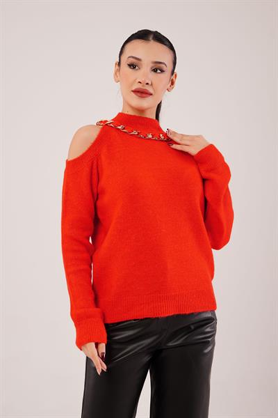 Omuz Dekolteli Boğazlı Kolye Detay Kırmızı Triko Kazak