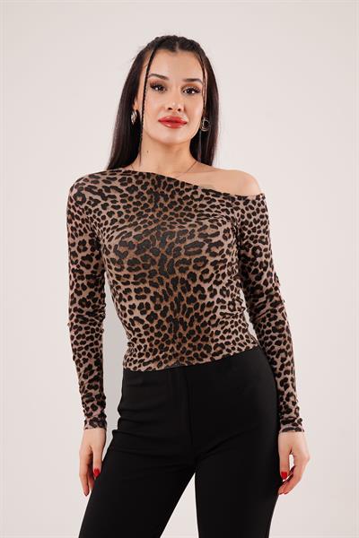 Omuz Dekolteli Leopar Desen Bluz