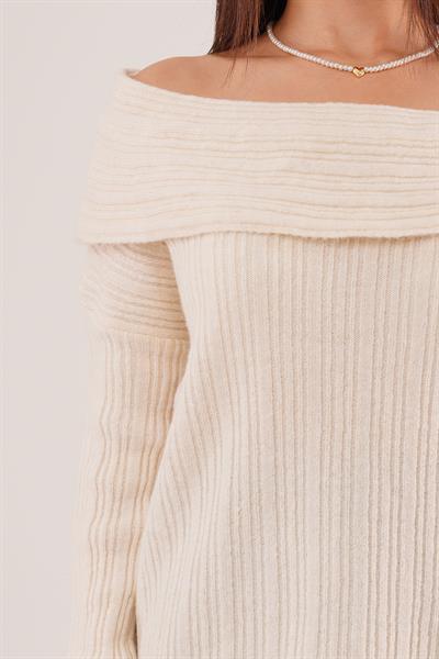 Omuz Dekolteli Madonna Yaka Ekru Triko Kazak