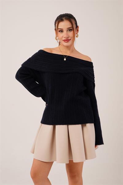 Omuz Dekolteli Madonna Yaka Lacivert Triko Kazak