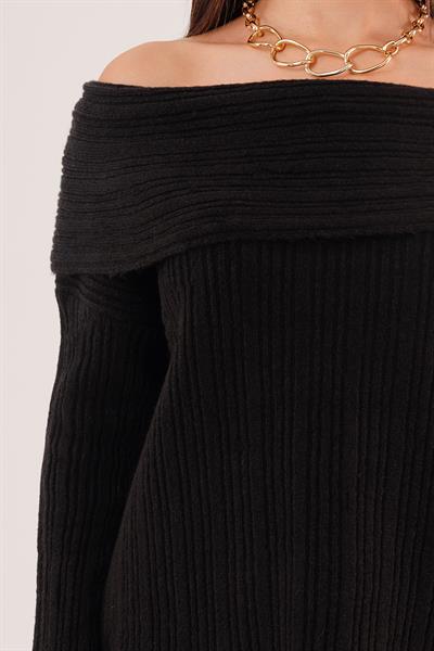 Omuz Dekolteli Madonna Yaka Siyah Triko Kazak