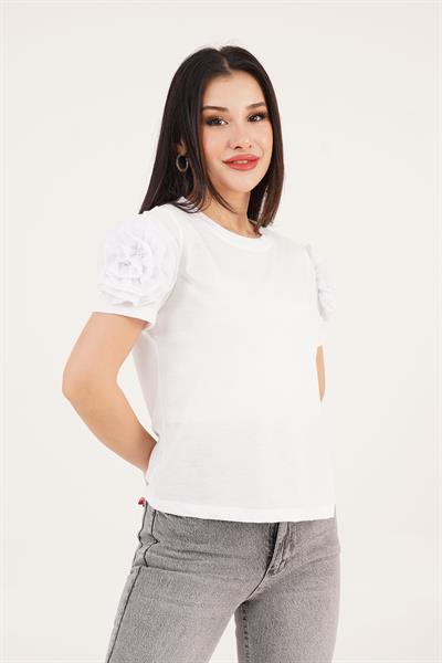 Omuz Gül Detaylı Beyaz Bluz