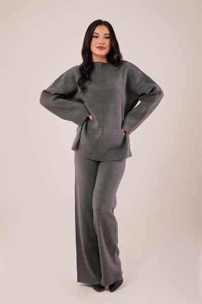 Ön Dikiş Detay Antrasit Triko Takım