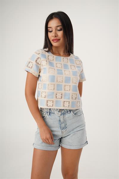 Ön Güpür Detay Kısa Model Bluz