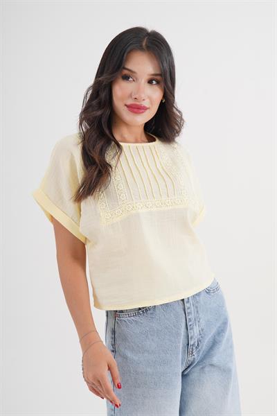 Ön Güpürlü Kısa Kol Sarı Bluz