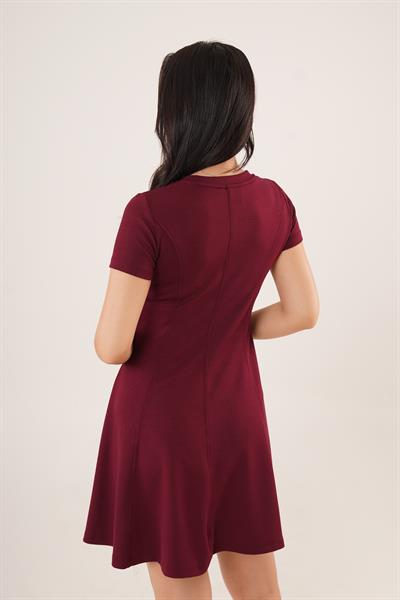 Önden Dikiş Detaylı Kloş Model Bordo Elbise