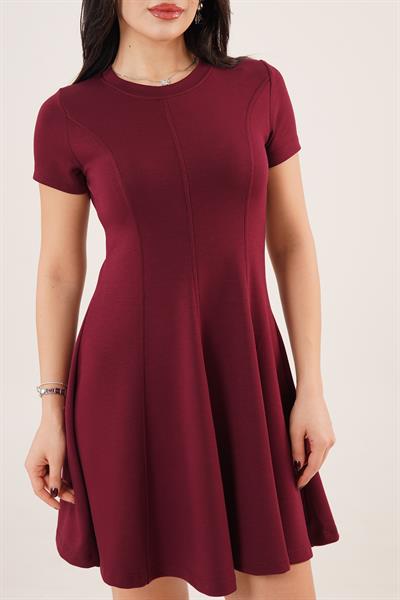 Önden Dikiş Detaylı Kloş Model Bordo Elbise