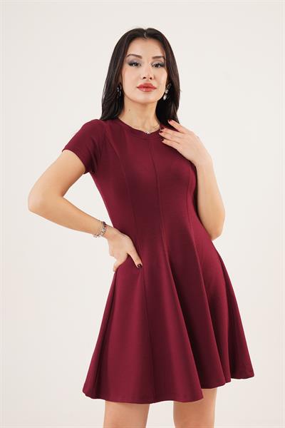 Önden Dikiş Detaylı Kloş Model Bordo Elbise