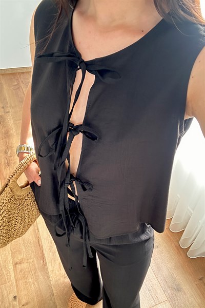 Önü Bağcık Bağlamalı Bluz Pantolon Siyah Takım