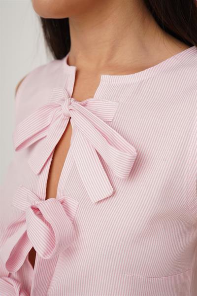 Önü Bağlamalı Çizgili Pembe Bluz