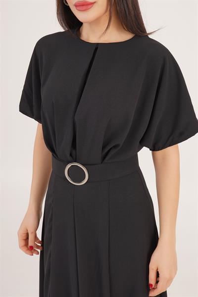 Yarasa Kollu Kemerli Ön Yırtmaçlı Siyah Elbise