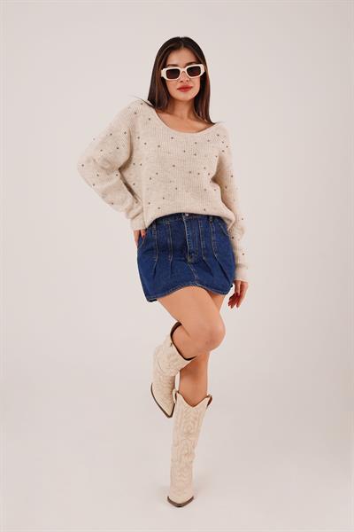 Önü Taş İşlemeli Sırt Dekolteli Taş Kazak