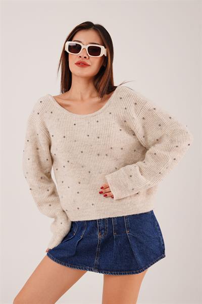 Önü Taş İşlemeli Sırt Dekolteli Taş Kazak