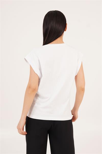 Önü Taşlı Kısa Kollu Beyaz Tişört
