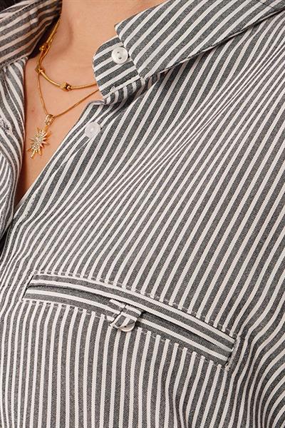 Oversize Kol Katlamalı Çizgili Siyah Gömlek