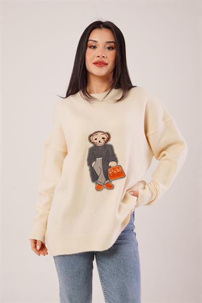 Panda Nakışlı Oversize Krem Kazak