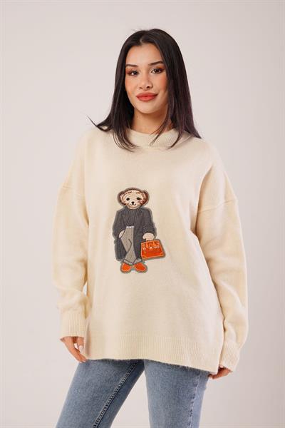 Panda Nakışlı Oversize Krem Kazak