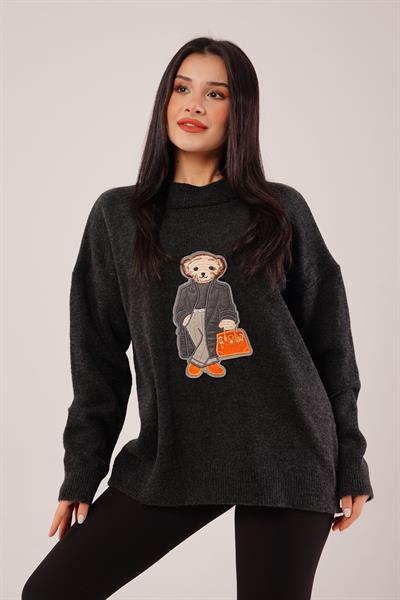 Panda Nakışlı Oversize Siyah Kazak