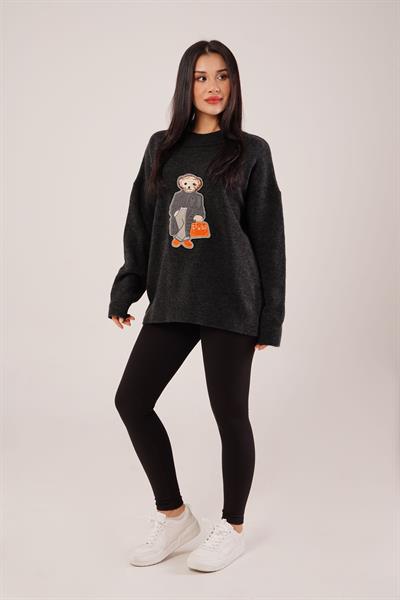 Panda Nakışlı Oversize Siyah Kazak