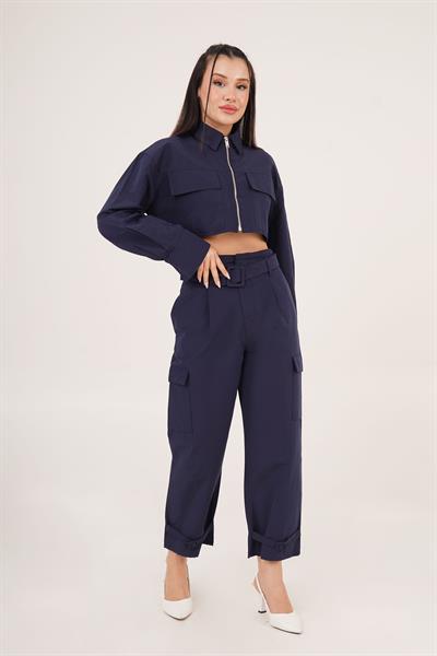 Paraşüt Kumaş Fermuarlı Ceket ve Kemerli Lacivert Pantolon İkili Takım
