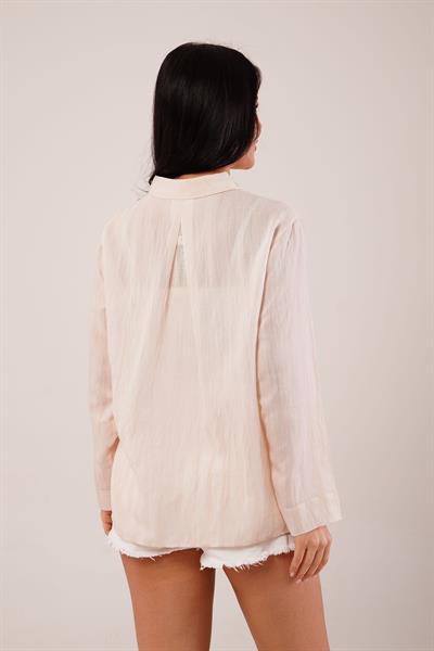 Parlak Efektli Düğmeli Bej Gömlek