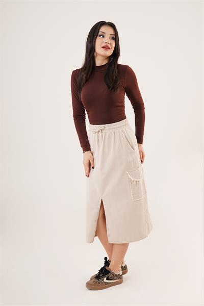 Ön Yırtmaçlı Cep Detaylı Bej Etek