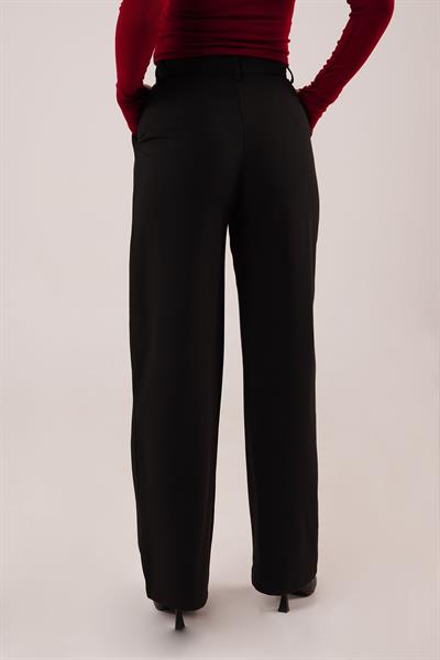 Pensli Straigt Fit Siyah Pantolon