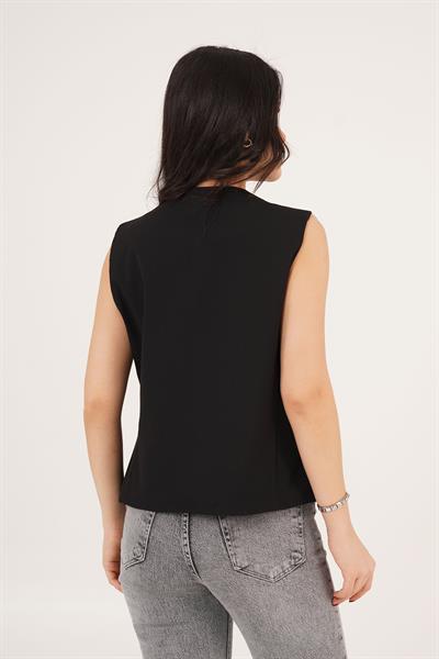 Parlak Düğme Detaylı Siyah Yelek	