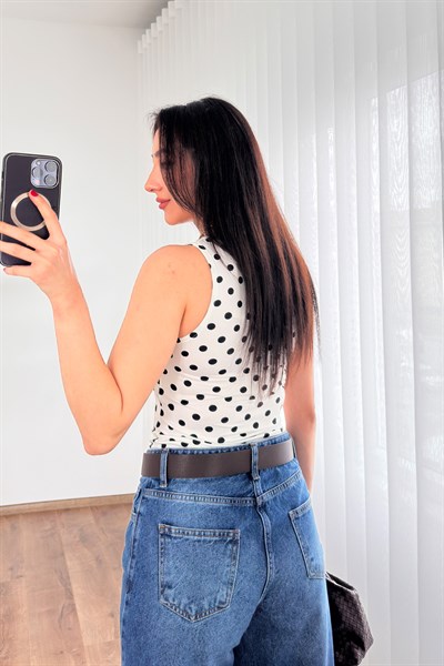 Puantiyeli Bisiklet Yaka Fit Beyaz Atlet Bluz