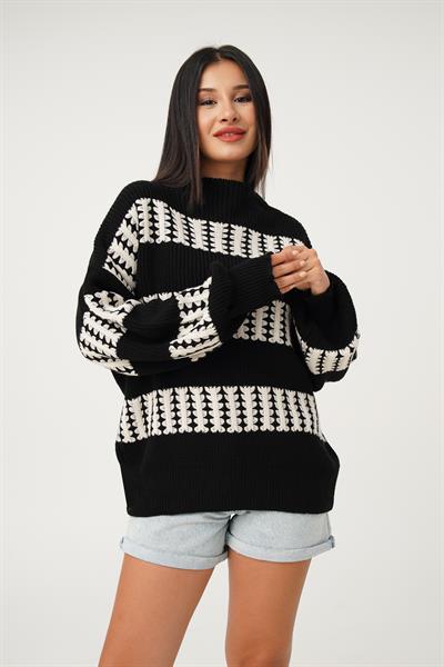 Renk Geçişli Düz Yaka Siyah Oversize Triko Kazak