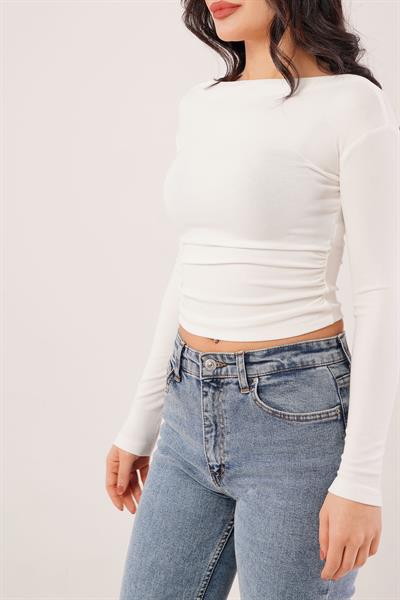 Yan Büzgülü Geniş Yaka Beyaz Bluz