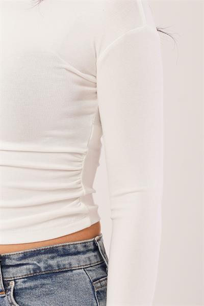 Yan Büzgülü Geniş Yaka Beyaz Bluz