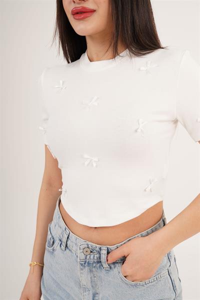 Fiyonk Detaylı Beyaz Crop Tişört