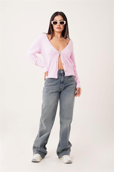 Sakallı Düğmeli V Yaka Pembe Triko Hırka