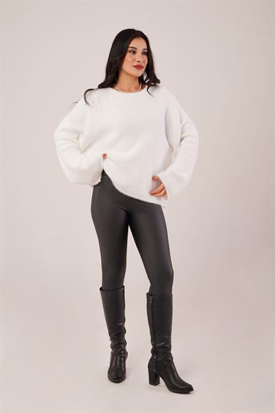 Salaş Kol Sakallı Beyaz Triko Kazak