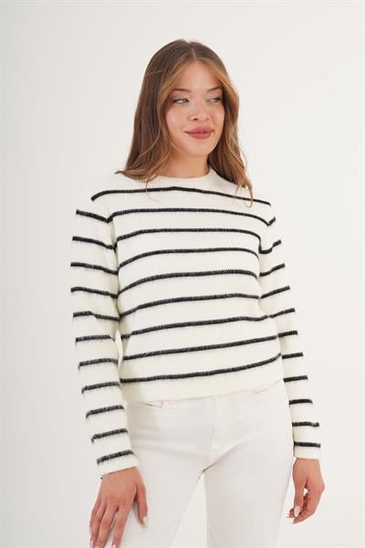 Şardonlu Çizgili Ekru Triko Kazak